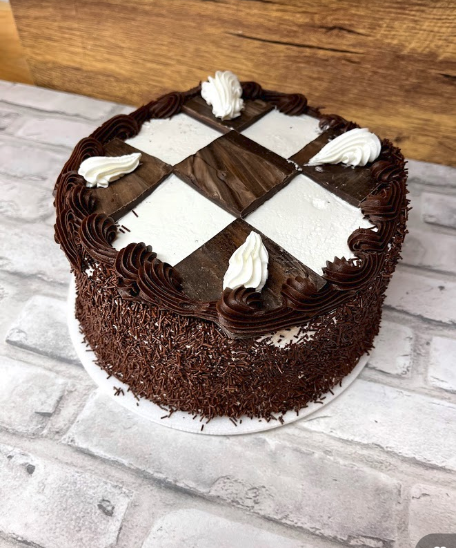 7" Checkerboard Cake