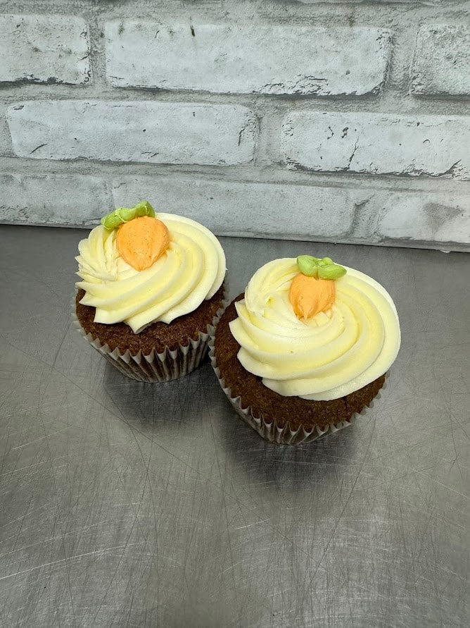 Jumbo Cupcake: Carrot
